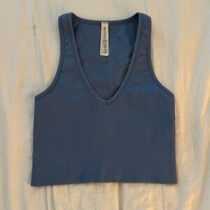 Ribbed V-neck cropped tank